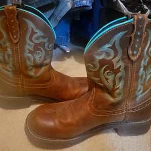 Justin Gypsy women's short boots